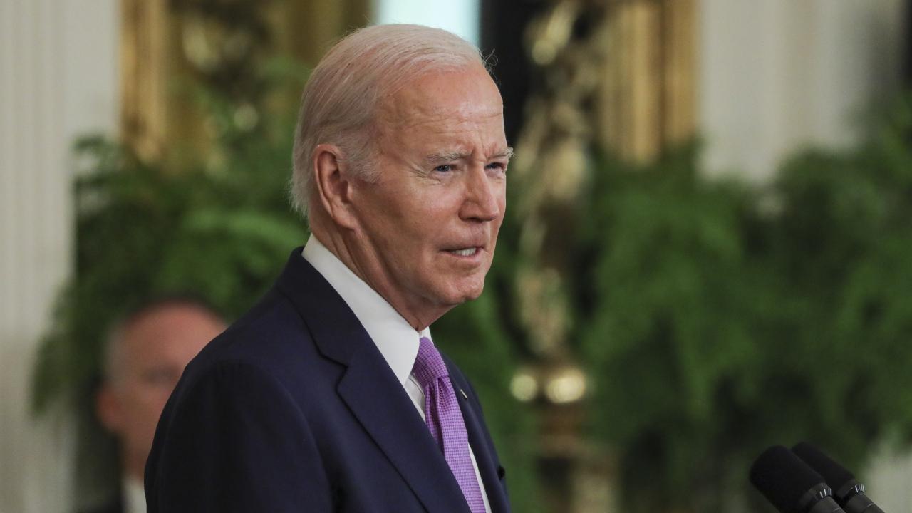 Biden, Navalny’nin ölümünden Putin’i sorumlu tuttu