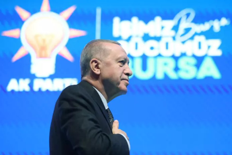 Erdoğan’dan CHP’ye tepki: Herkes bir köşe başına yapışmanın derdinde