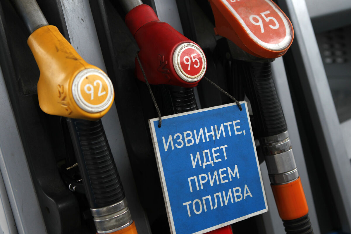 Rusya petrol ihracatını 6 ay askıya aldı