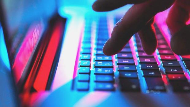 Apple’dan yapay zeka atağı