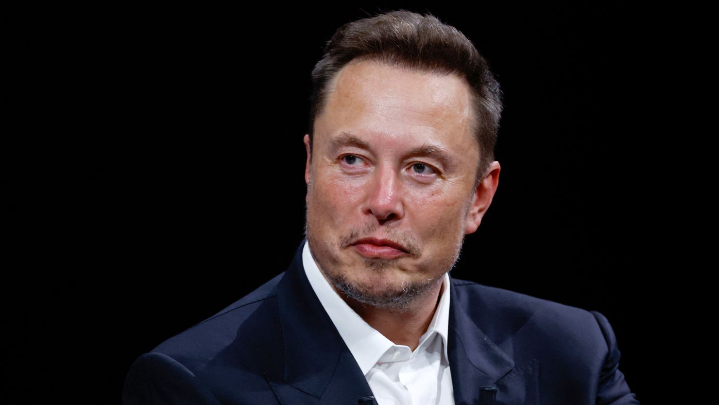 Elon Musk’tan casus uydu ağı