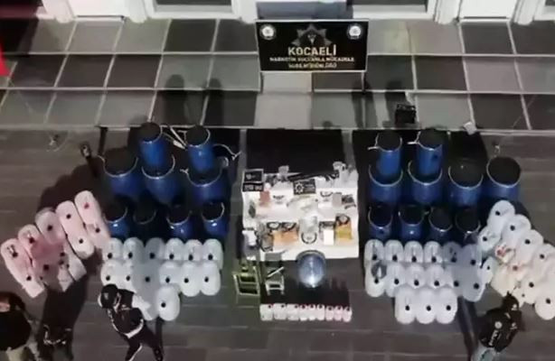 3 ilde Narkoçelik-11 operasyonu: 608 kilogram kokain ele geçirildi