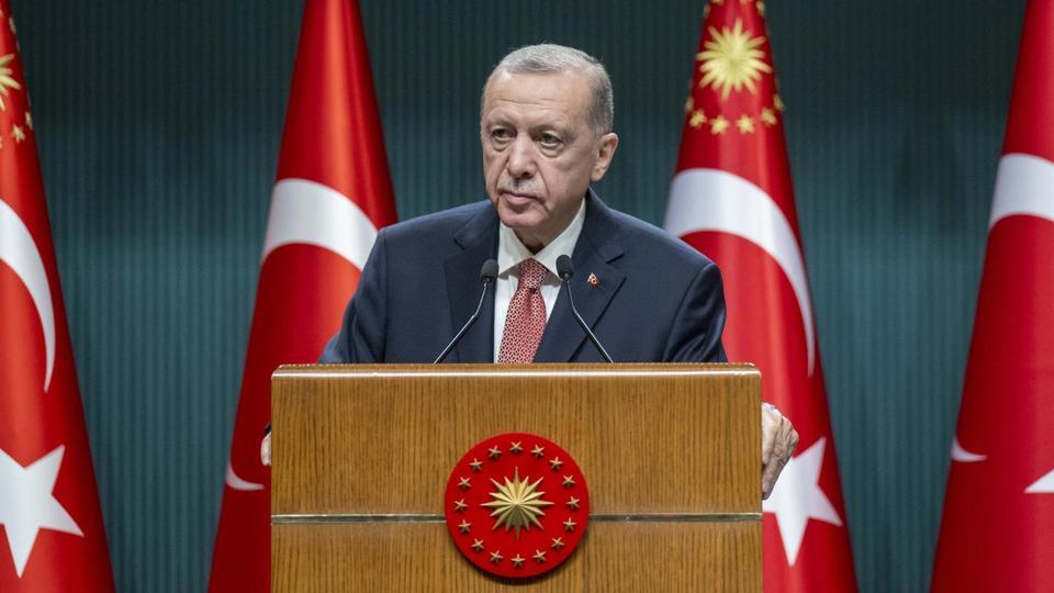 Cumhurbaşkanı Erdoğan seçim yenilgisini değerlendirdi: Şahsım dahil hiç kimse sorumluluktan kaçamaz