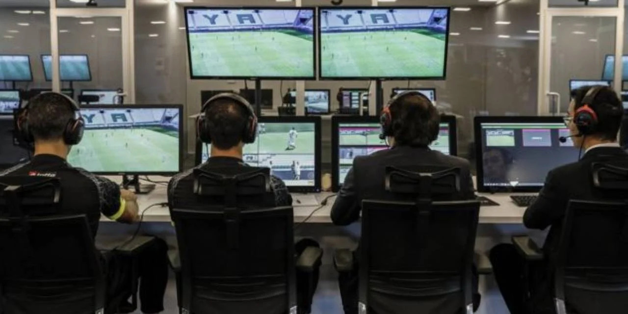 Süper Lig’de yabancı VAR hakemlerinin maaşları ortaya çıktı! İşte maç başına kazandıkları ücret