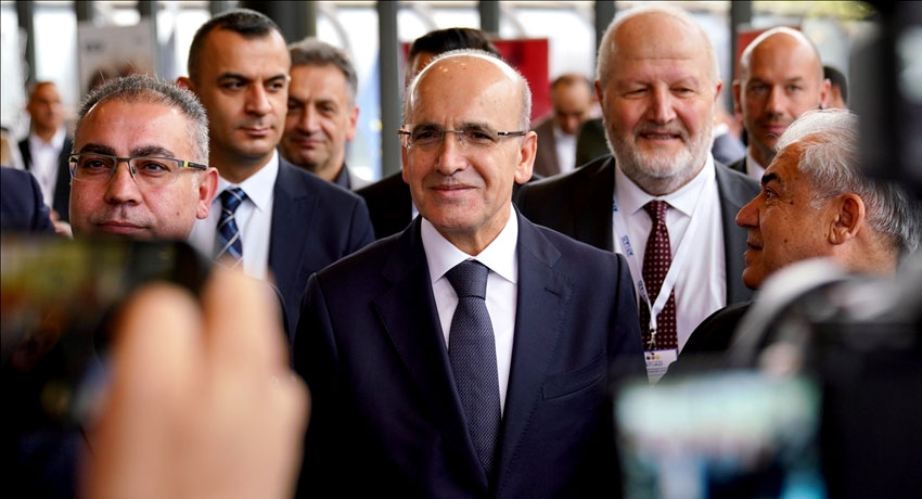 Bakan Şimşek tek haneli enflasyon için 2026 yılını işaret etti