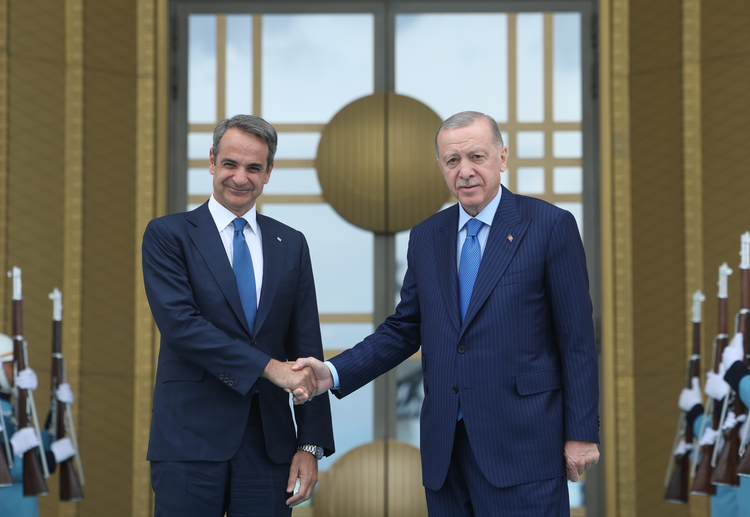 Cumhurbaşkanı Erdoğan, Yunanistan Başbakanı Miçotakis’i kabul etti