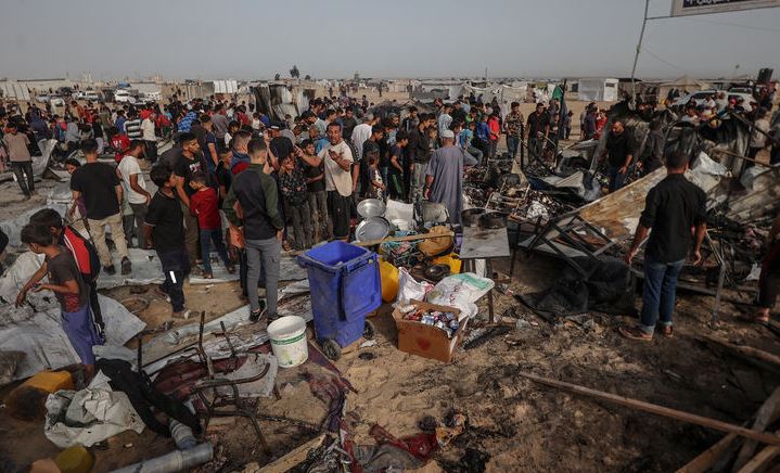 İsrail’in Refah’taki kampa düzenlediği saldırıda can kaybı 45’e yükseldi