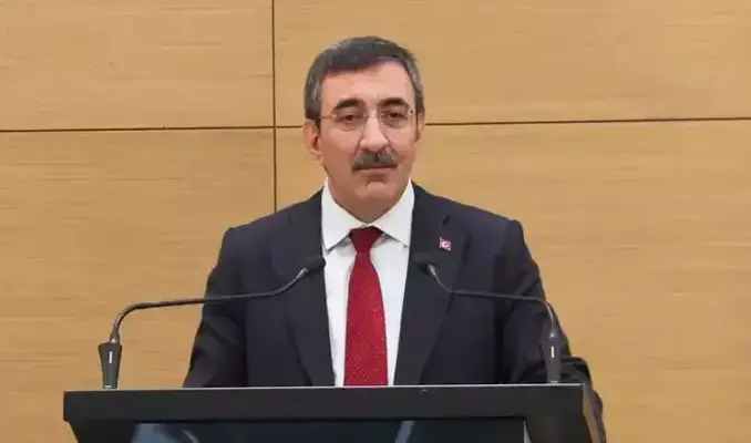 Yılmaz: Enflasyonla mücadelede her kesim elini taşın altına koymalı