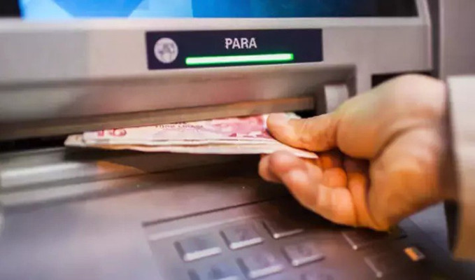 ATM’lerde yeni dönem: Para çekme limiti artıyor!