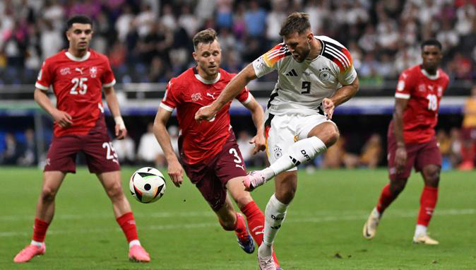 Almanya 90+2’de attı, gruptan lider çıktı!