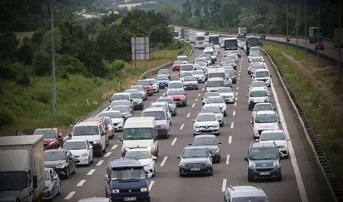 Anadolu Otoyolu’nda bayram yoğunluğu!