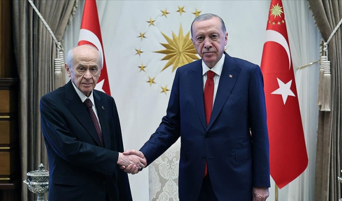 Erdoğan-Bahçeli görüşmesi başladı