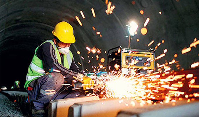 Euro Bölgesi’nde sanayi üretimi düştü