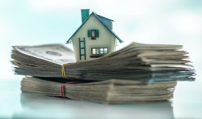 Ev satmak da almak kadar pahalı