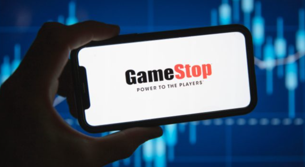 GameStop, birinci çeyrek ön raporuyla yeniden düşüş gördü