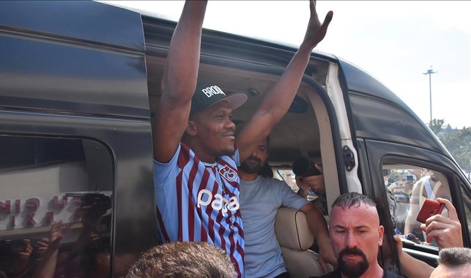 Trabzon’da Nwakaeme’ye coşkulu karşılama