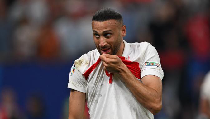 Fenerbahçe, Cenk Tosun’u açıkladı