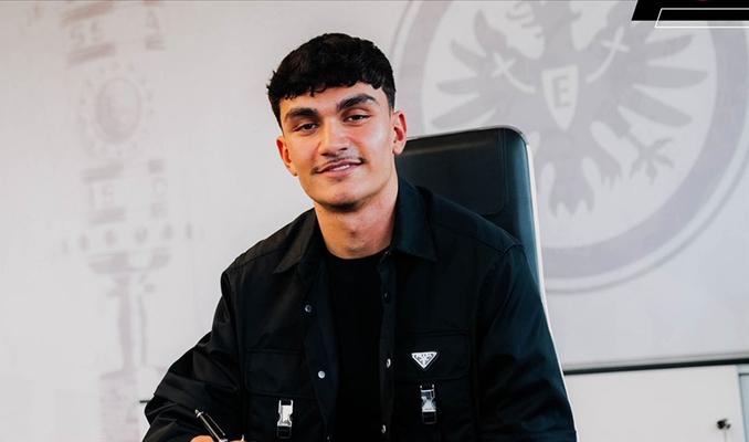 Milli futbolcu Can Uzun’un yeni takımı Eintracht Frankfurt