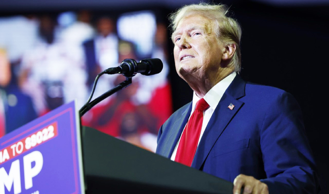 Trump: Harris’i yenmek Biden’dan kolay olacak