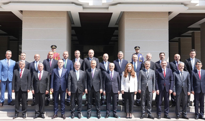 Bakan Yerlikaya 23 il emniyet müdürü ile buluştu