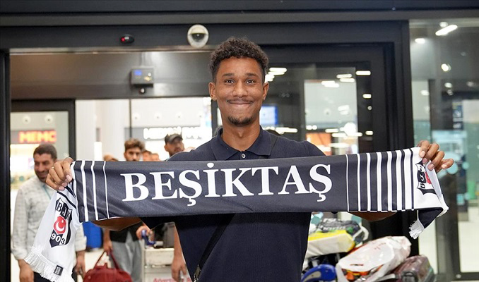 Beşiktaş’ın yıldız transferi Felix Uduokhai İstanbul’a geldi