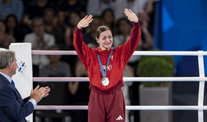 Bir madalya da Buse Naz Çakıroğlu’ndan