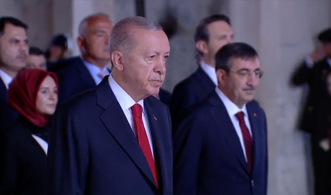 Devlet Erkanı Anıtkabir’de