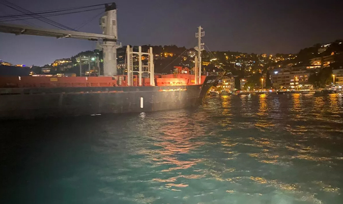 İstanbul Boğazı gemi trafiğine kapatıldı