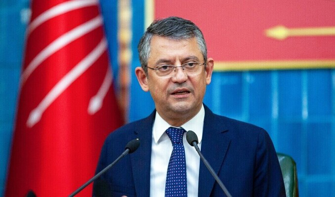 Özgür Özel’den Filenin Sultanları’na tebrik