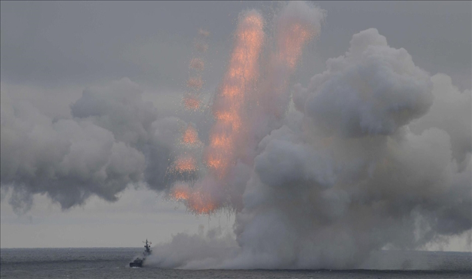 Ukrayna: Rus denizaltısını batırdık