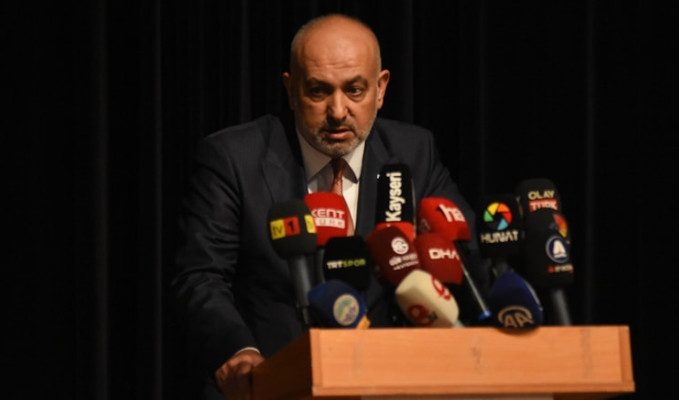 “Aday olmayacağım” diyen Ali Çamlı, tekrar Kayserispor başkanı oldu