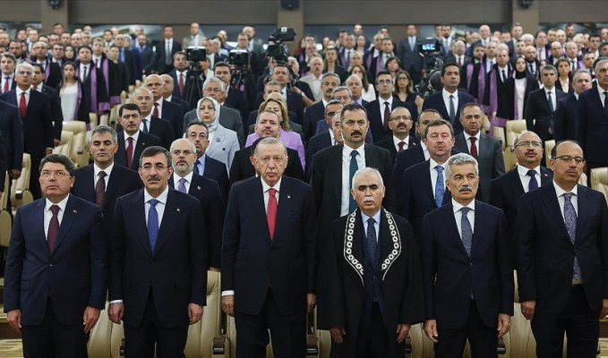 AYM Başkanı Özkaya: Muhatabınız kendi yakınınız olsa dahi adaletle hükmedin