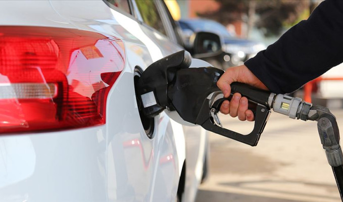 Araç sahipleri dikkat! Motorine zam geliyor