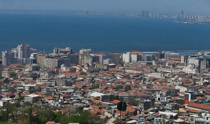 Bayraklı’da bazı bölgeler orman sınırları dışına çıkartıldı