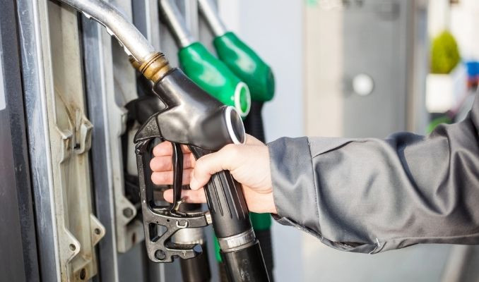 Benzine gece yarısı zammı!