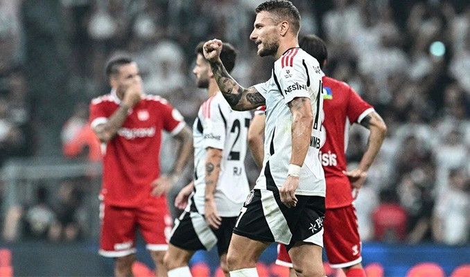 Beşiktaş Sivasspor’u iki golle geçti üçte üç yaptı