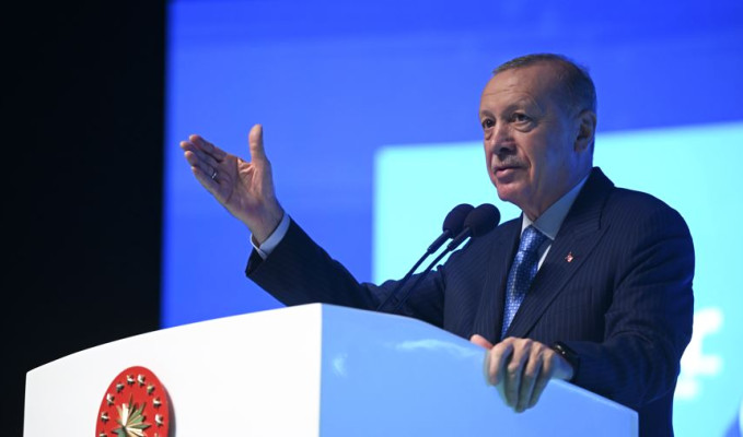 Erdoğan: Bu kılıçları kime çekiyorsunuz