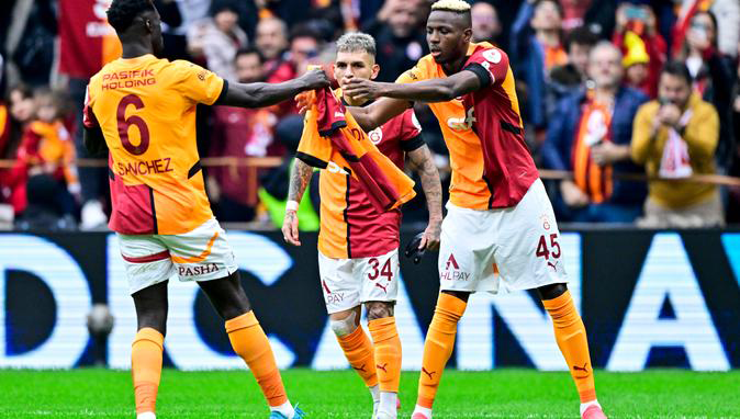 Galatasaray 3 puanı 3 golle aldı