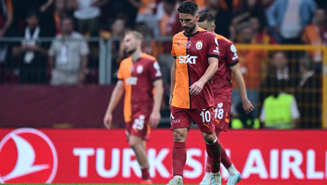 Galatasaray ilk kez puan kaydetti