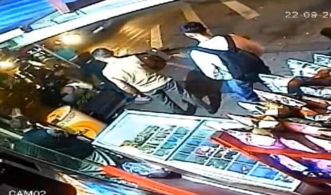 İstanbul’da silahlı saldırı: 1 polis şehit oldu