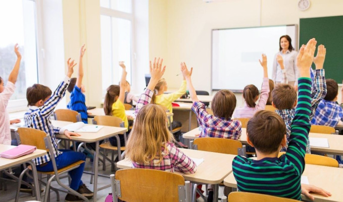 Pazartesi 20 milyondan fazla öğrenci için ilk ders zili çalacak