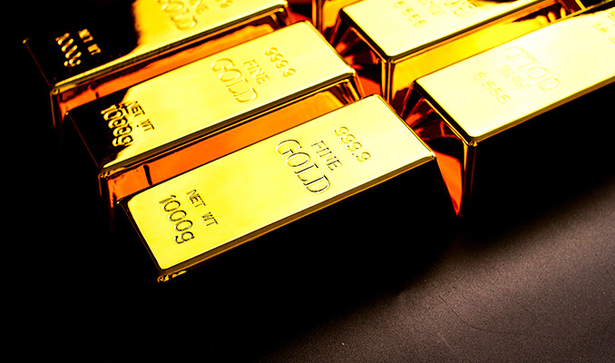 Altın vadeli işlemlerde rekora yaklaştı