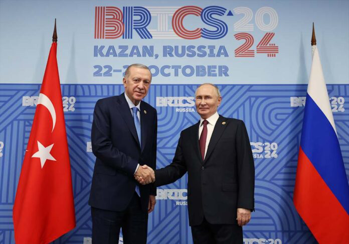 BRICS Zirvesinde Cumhurbaşkanı Erdoğan, Putin ile bir araya geldi