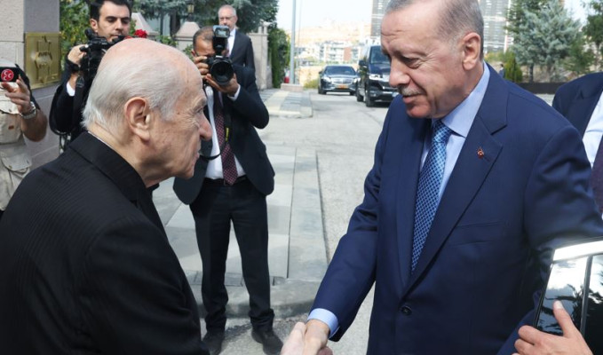 Erdoğan, Bahçeli ile görüştü