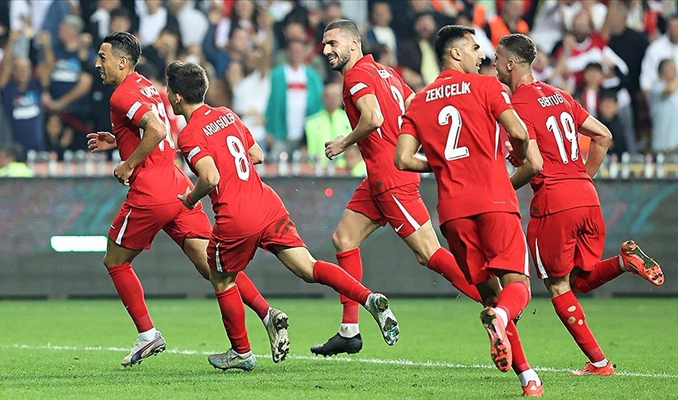 Erteleme yok! A Millilerin rakibi İzlanda