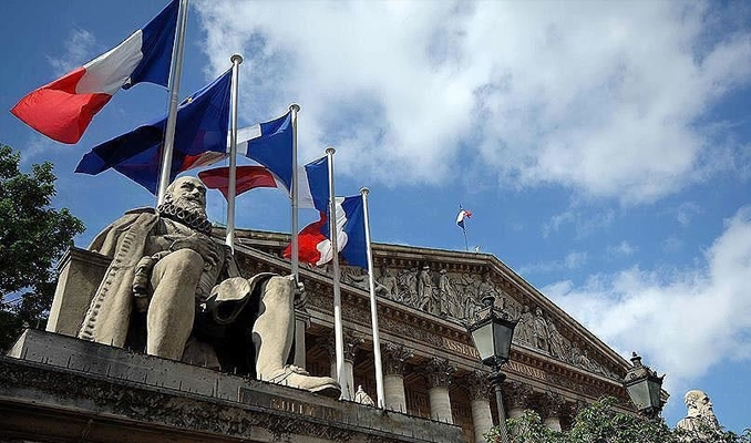 Fransa, Rusya’nın “enerjiyi savaş silahı olarak kullanmasına” karşı