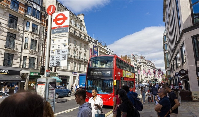 İngiltere enflasyonunda 3.5 yıl sonra bir ilk yaşandı