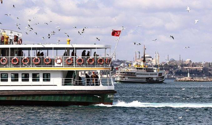 İstanbul’da vapur seferlerine olumsuz hava engeli