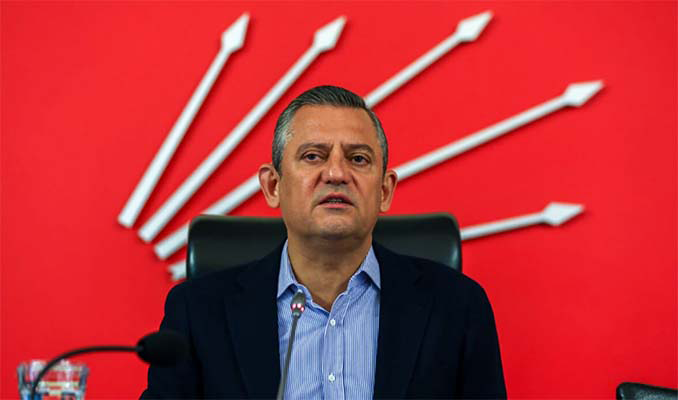 Özel’den adaylık açıklaması: “Konuşanlar dostlarımız değil!”