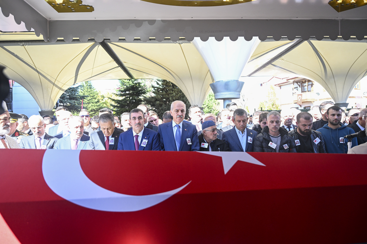 Şehit taksicinin cenazesi Ankara’da toprağa verildi